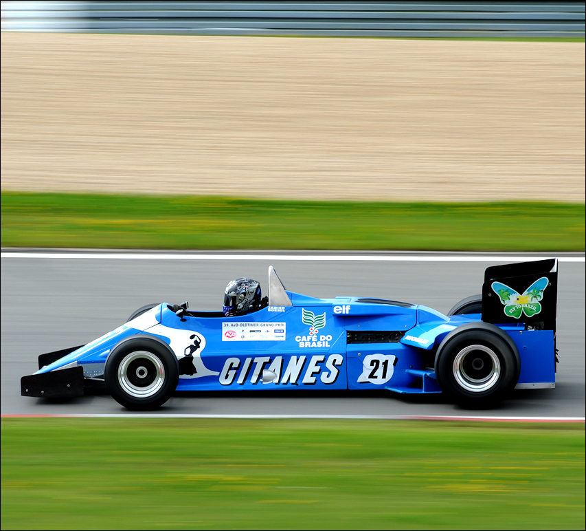 Ligier JS21