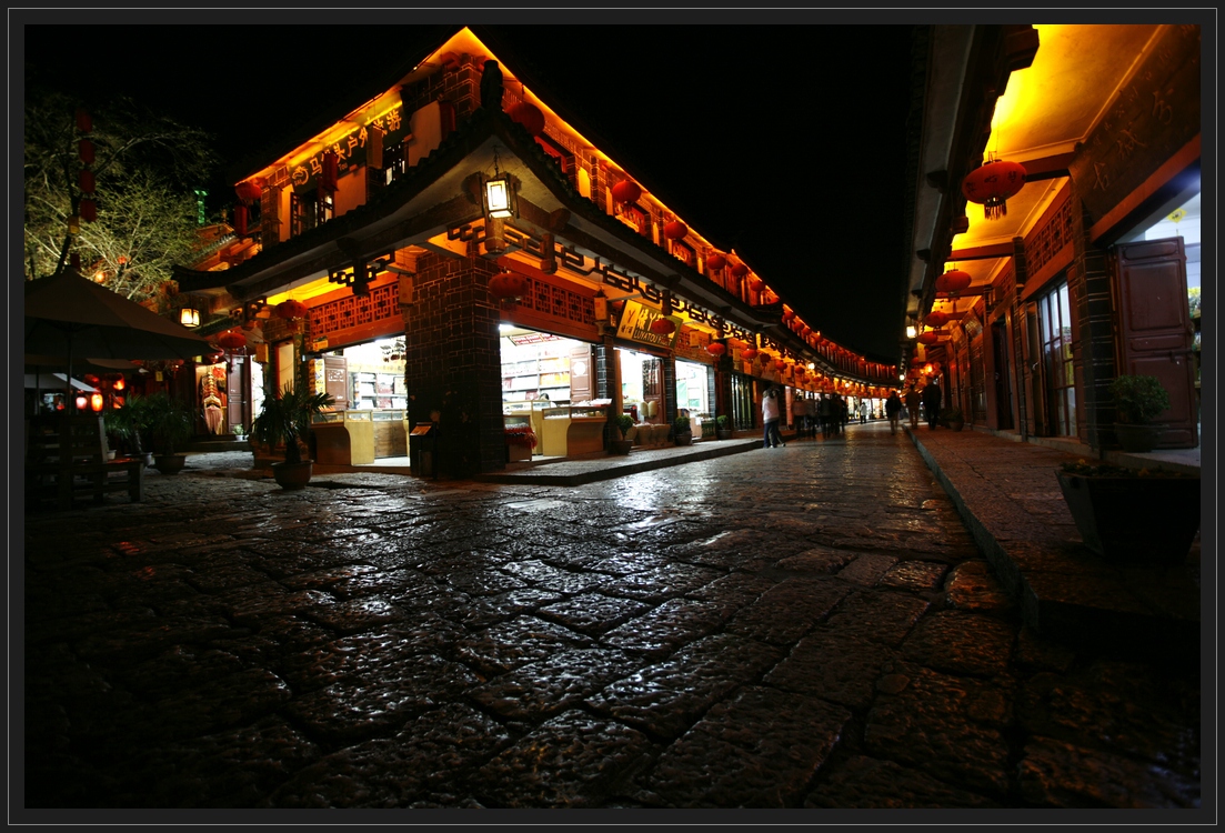 Lijiang at night