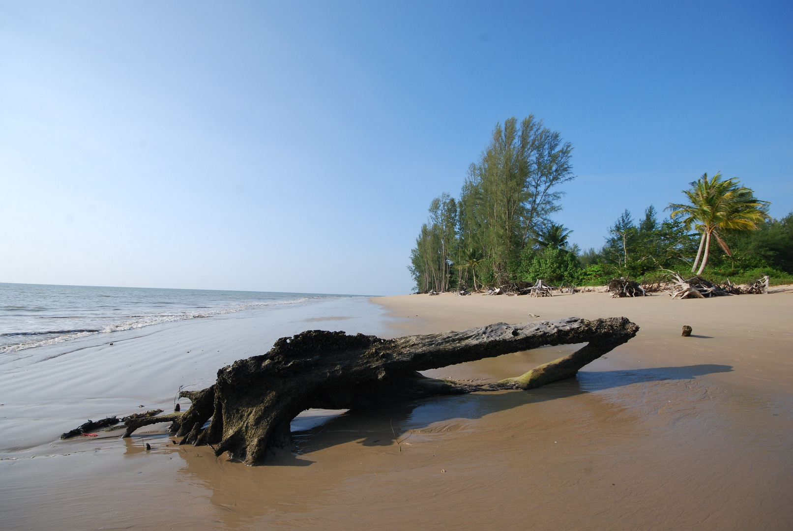 Like Robinson at Kho Khao Beach