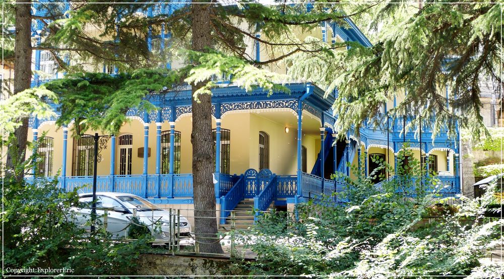 Likini PalaIs.................