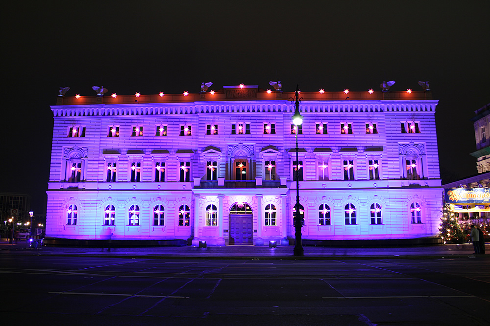 Lila Haus Foto & Bild architektur, architektur bei nacht, motive