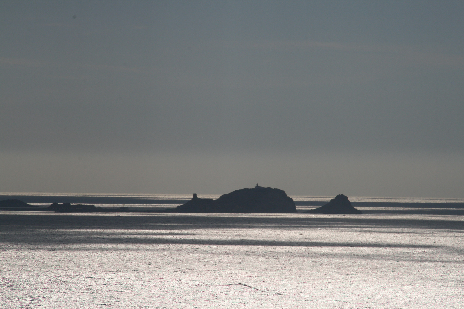 L'ile Rousse im Gegenlicht