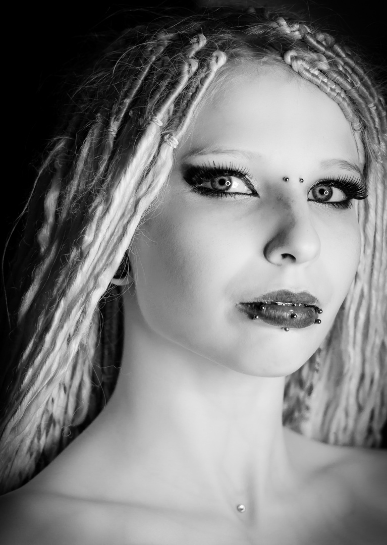 Lilith Whitic BW