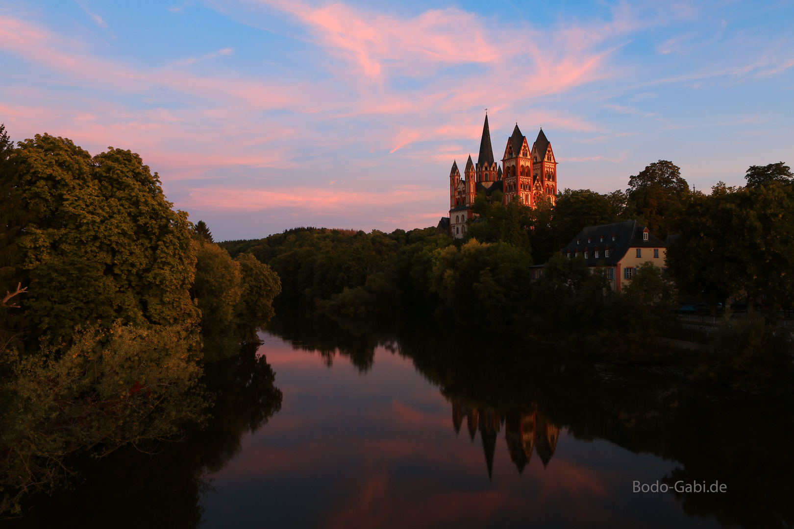 Limburg nach Sonnenuntergang