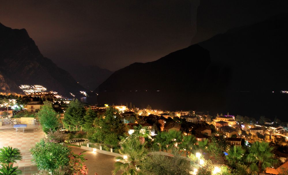 Limone bei Nacht