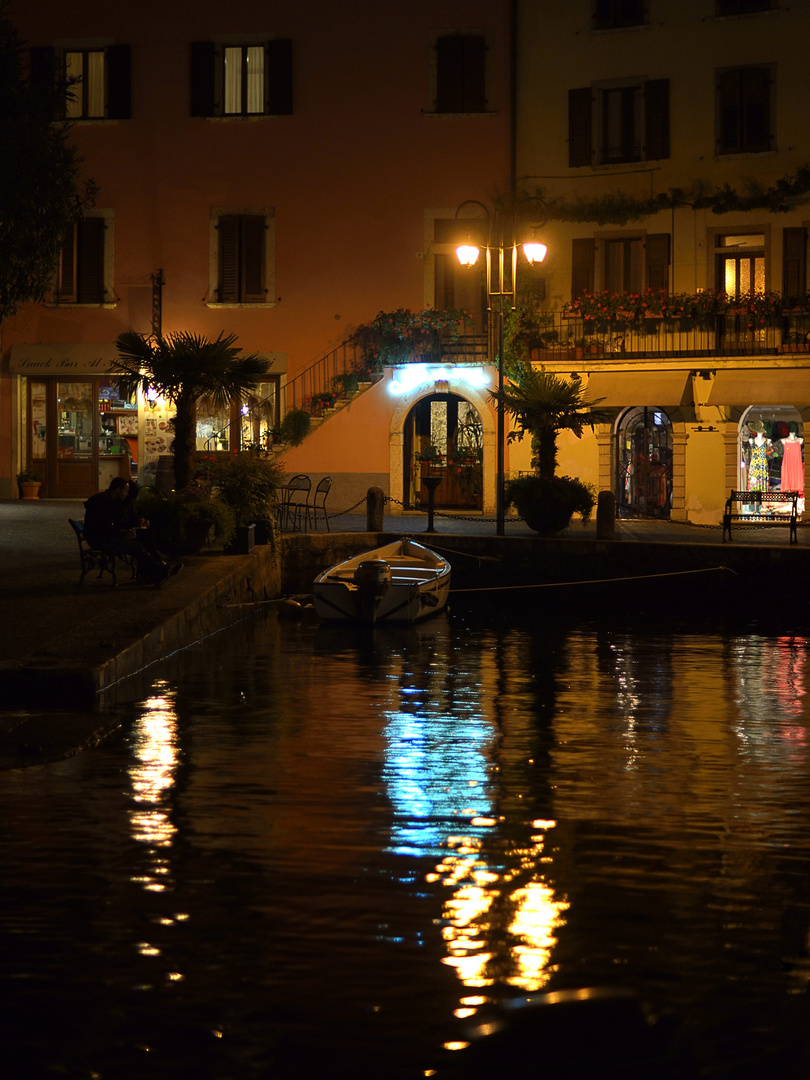 Limone bei Nacht