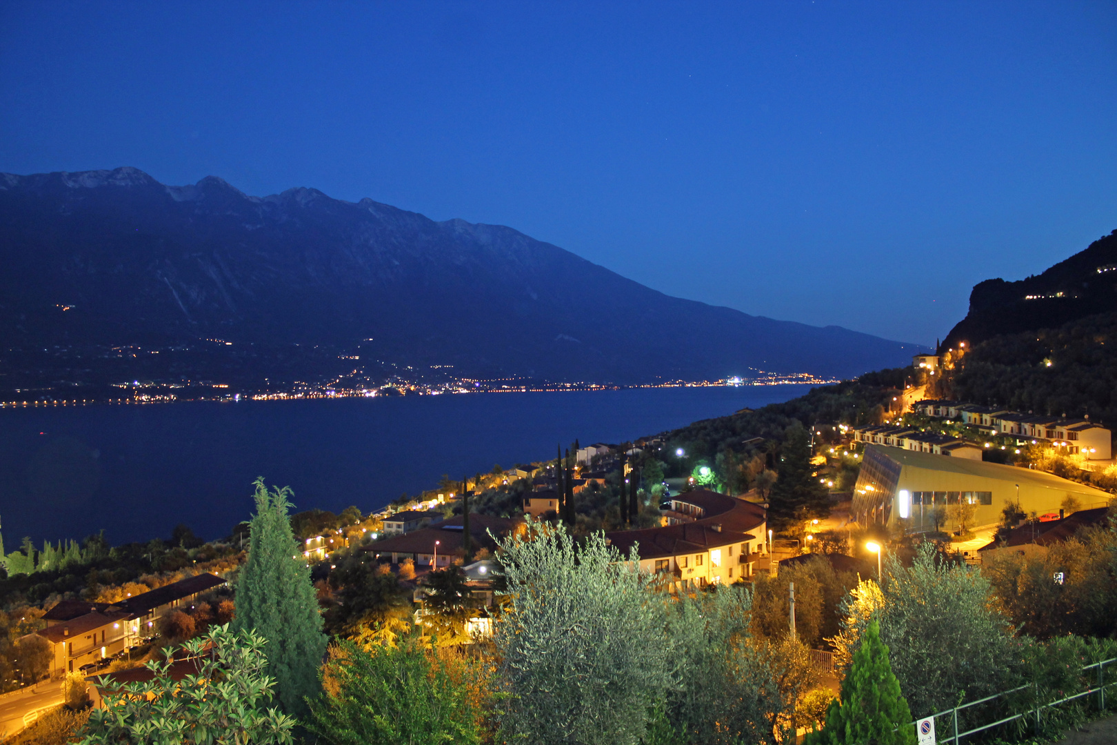 Limone sul Garda by night