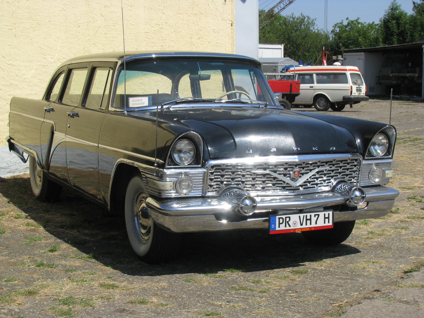 Limousine (Staatskarosse) GAZ 13 "Tschaika"