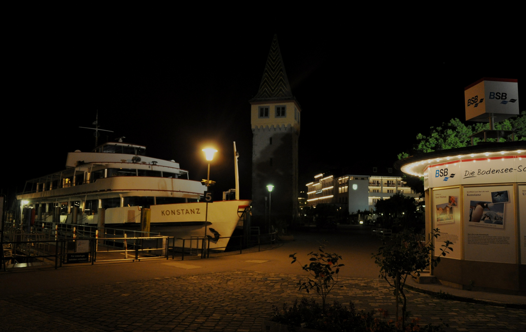 Lindau by night 4