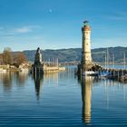 Lindau Hafeneinfahrt mit Mond 