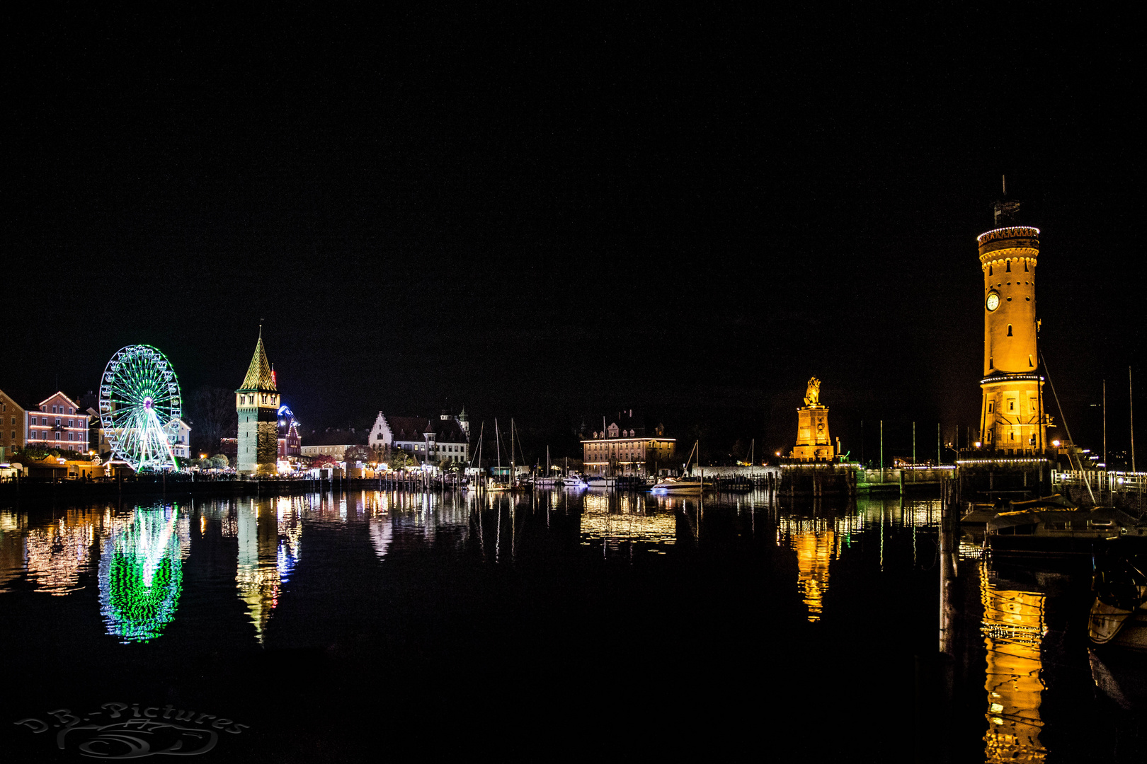 Lindauer Hafen bei Nacht