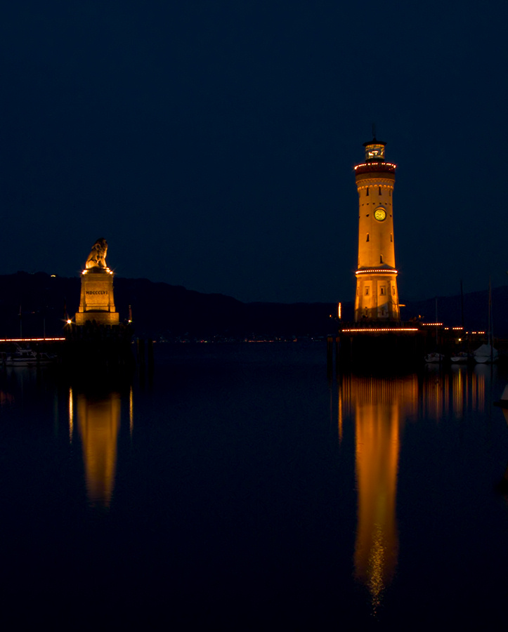 Lindauer Hafen zur Blue Hour