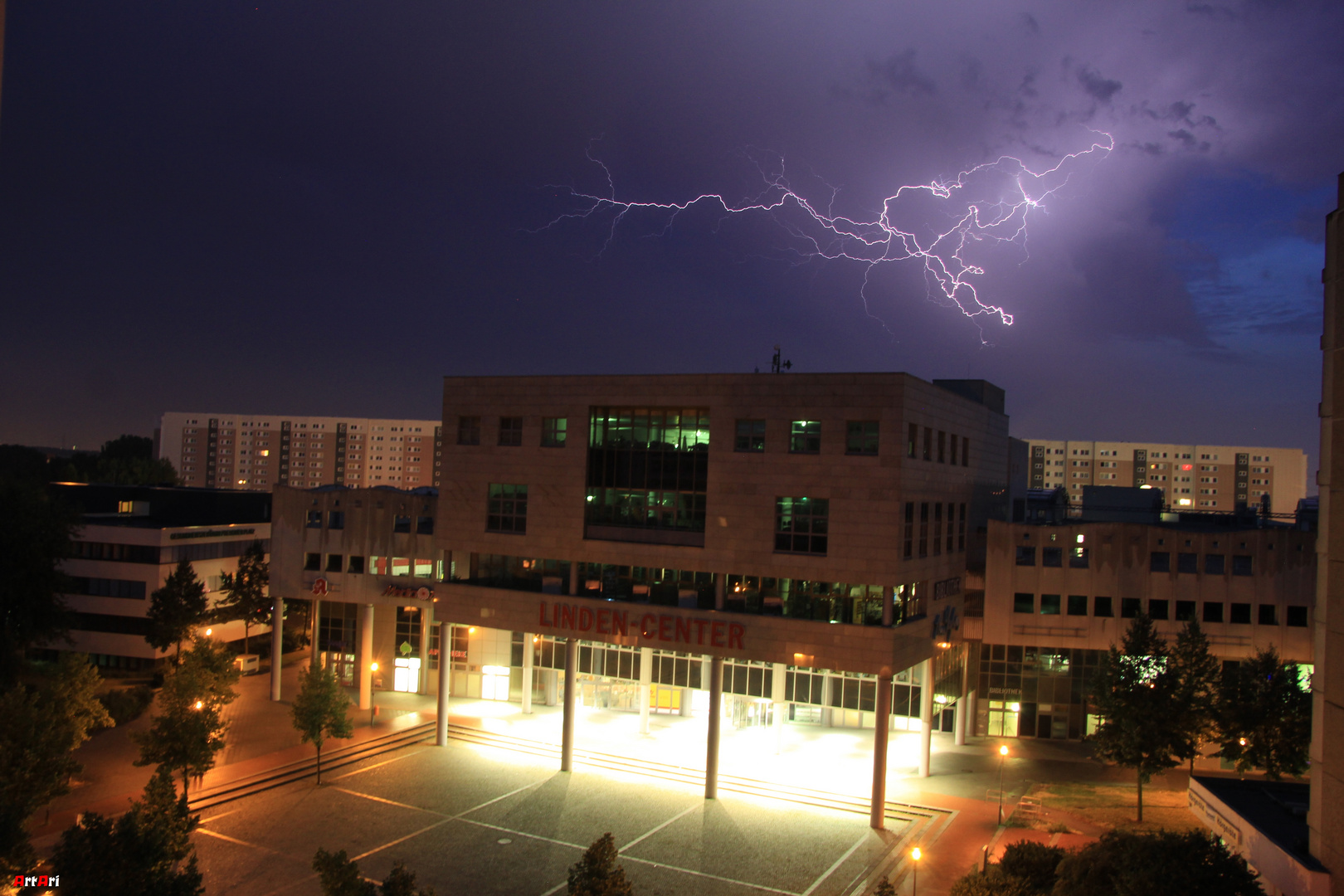 Linden Center im Gewitter