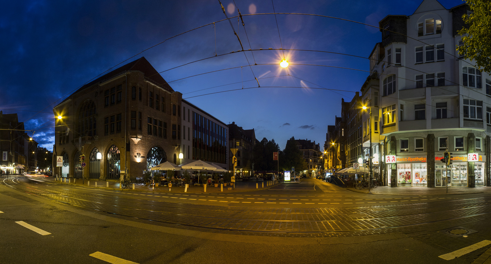 Lindener Marktplatz zur Blauen Stunde