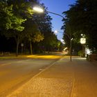 Lindenstraße bei Nacht