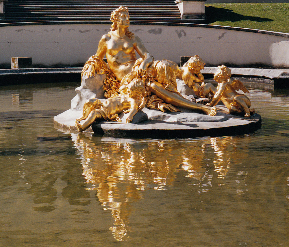 Linderhof-Brunnenfigur