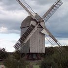 Lindhorster Bockwindmühle mit Segel