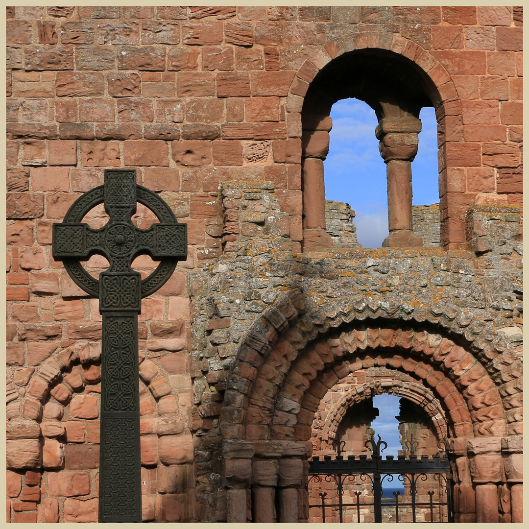 Lindisfarne Priory 2