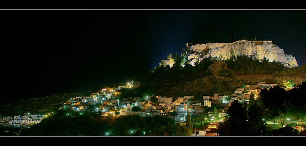 Lindos bei Nacht