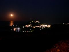 Lindos und der Rote Mond