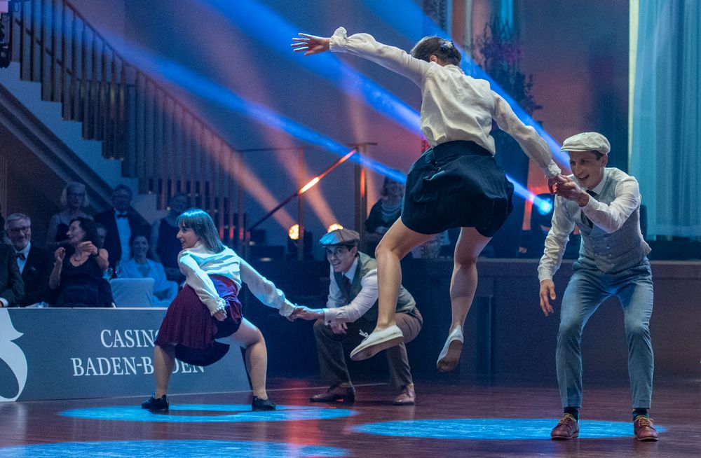 Lindy Hop Formation aus München bei der WTG