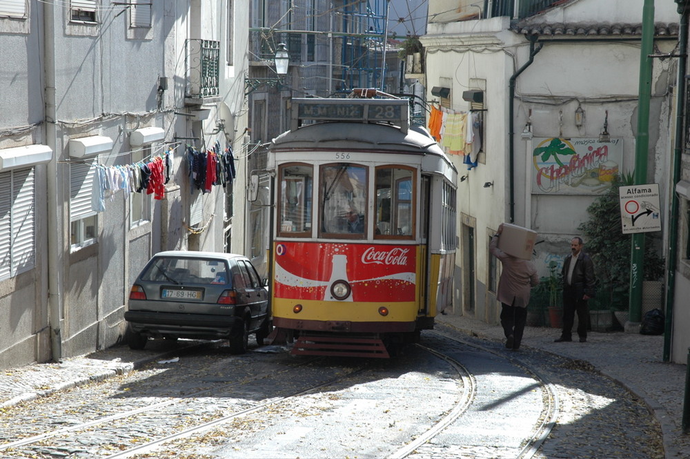 Linea 28 in Alfama