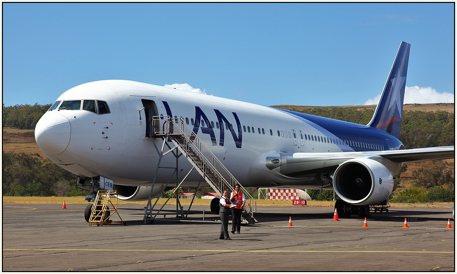 Línea Aeropostal Santiago-Arica