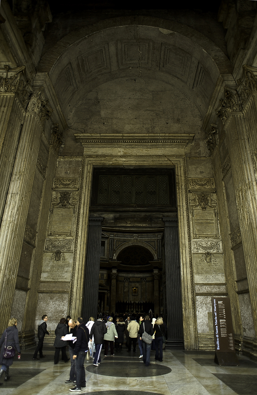 L'ingresso del Pantheon