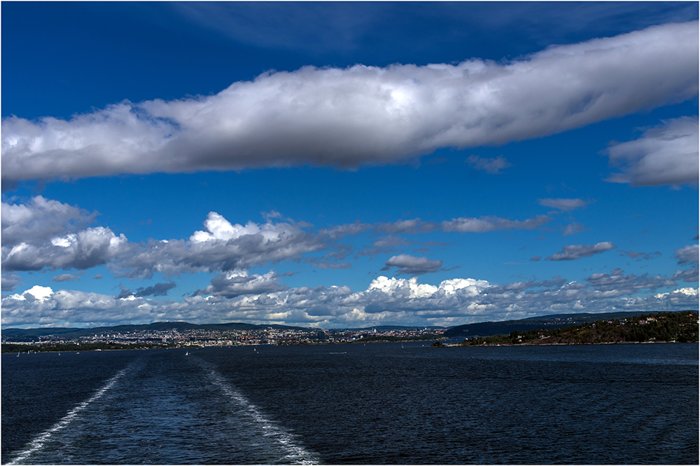 Linien auf dem Oslofjord