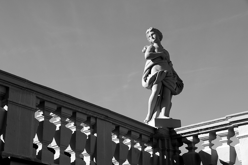 Linke Figur am Eingang zum Rastatter Schloss