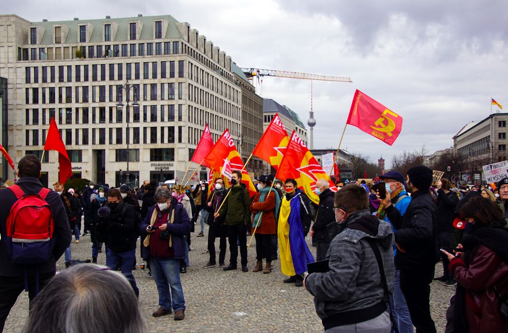 Linke Splittergruppe auf dem Pariser Platz