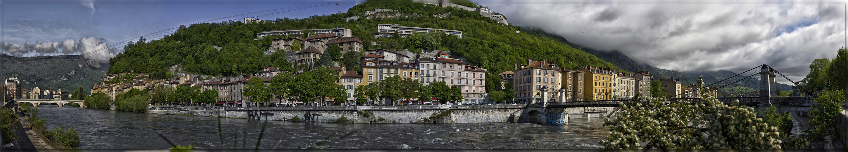 Links der Pont Saint-Laurent - Grenoble