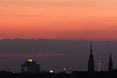 links die Charité rechts der Funkturm ...