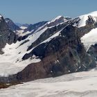 Links Rimpfischhorn 4198 müM. / Rechts Strahlhorn 4143 müM.