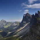 Links Villnöß zu Fuß, recht Richtung Brixen mit Seilbahn