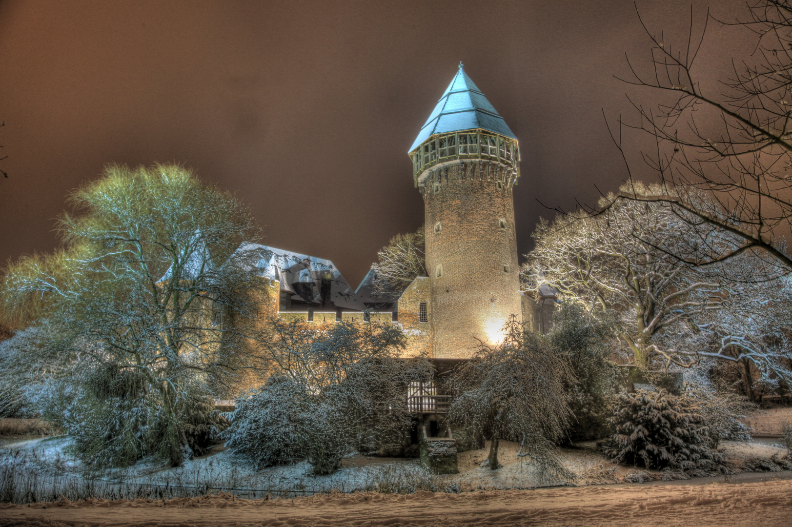 Linner Burg im Winter-HDR