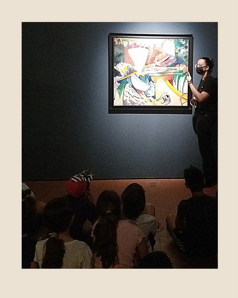 L'insegnante illustra  il quadro di Kandinskij...