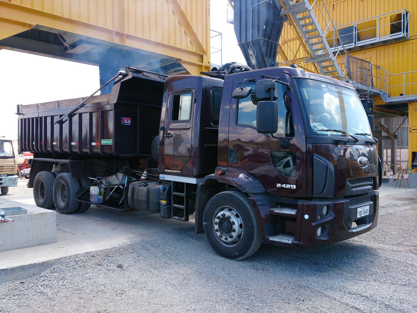 Lintec asphalt batching plant CSD 3000 with 120t asphalt storage in Brasil 2013