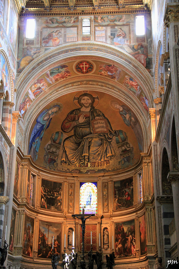 l'interieur de la cathédrale de Pise