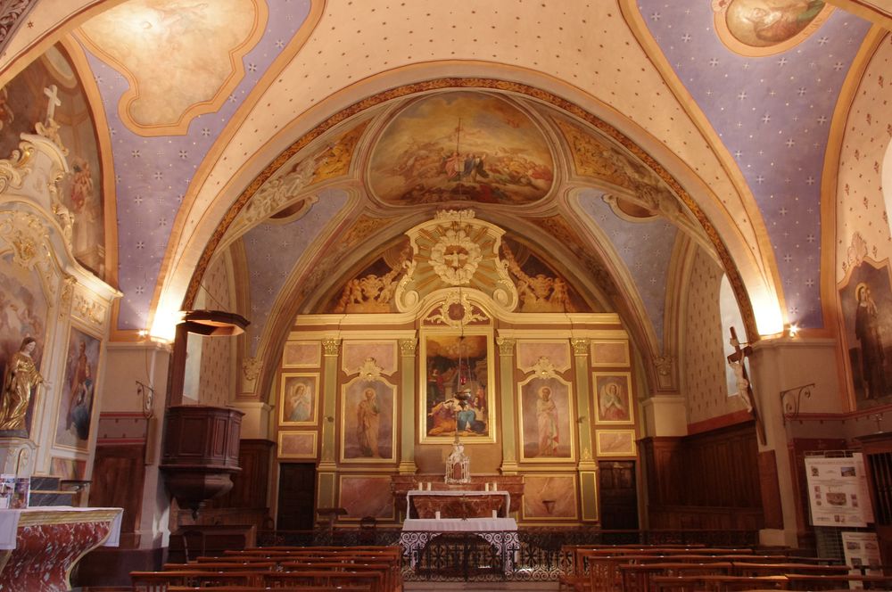 L'intérieur de l'église de Villeneuvette (Héraut)