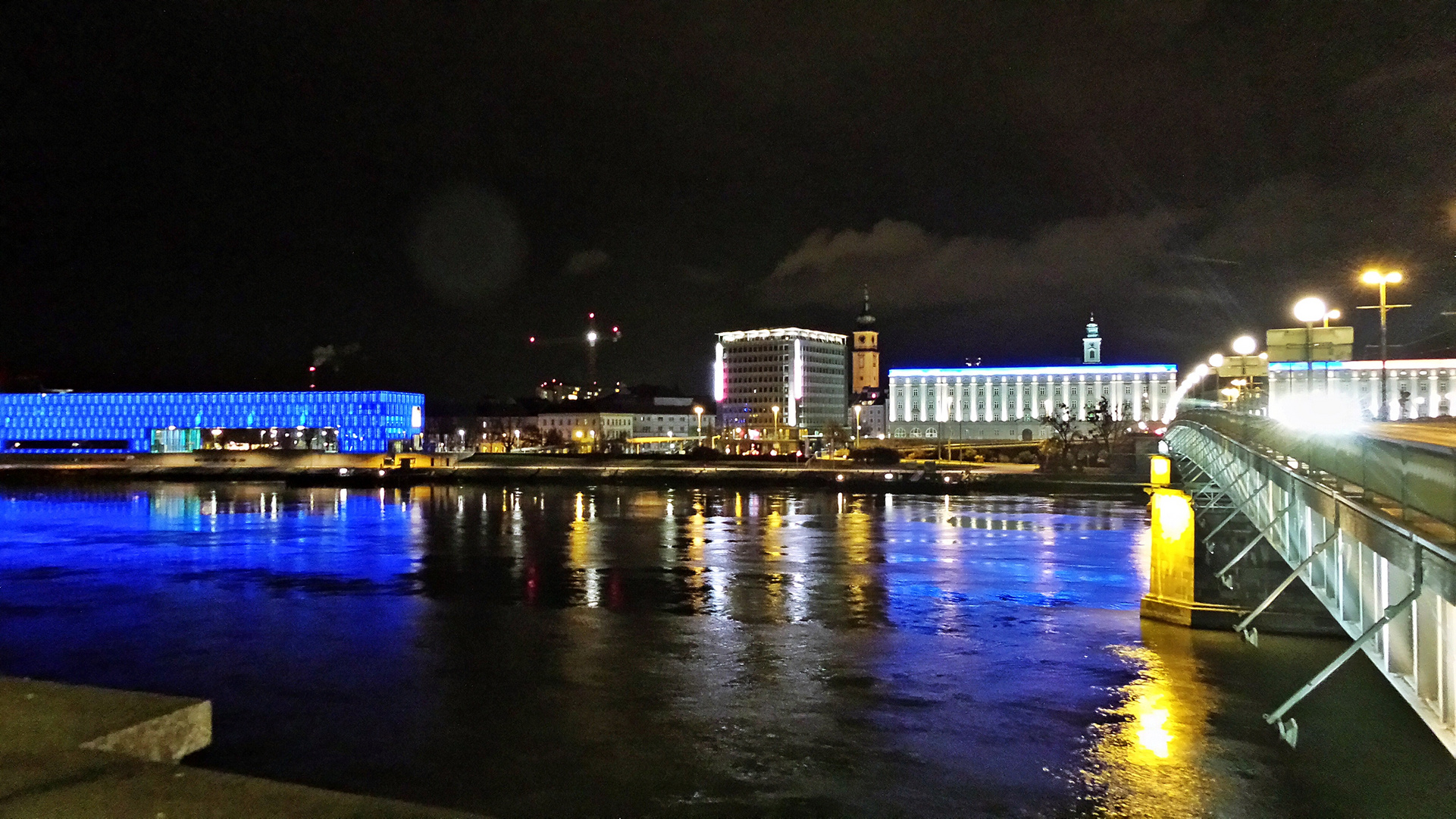 LINZ - Austria - Nibelungen Bridge - LENTOS - Kunstmuseum