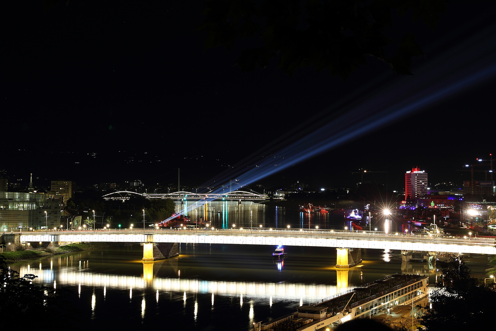 Linz bei Nacht