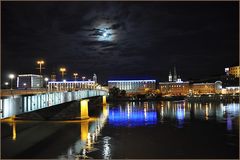 Linz, Nibelungenbrücke mit......