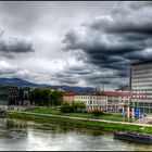 Linz - über dem Generalihochhaus "braut" sich etwas zusammen....