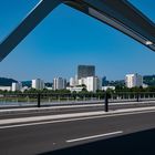 Linzer Donaubrücke mit Durchblick auf Urfahr.