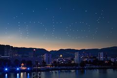 Linzer Klangwolke 2016 - SPAXELS (SPAce piXELS) über Linz. 