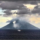 Liparische Inseln :   Vor Stromboli