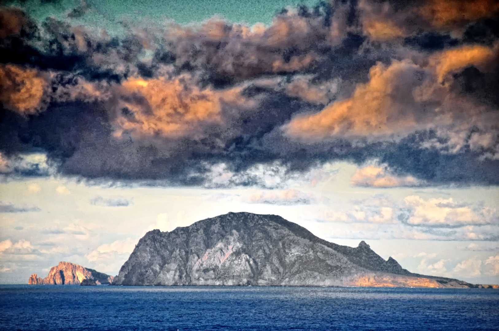 Liparische Inseln - Wolken über Panarea