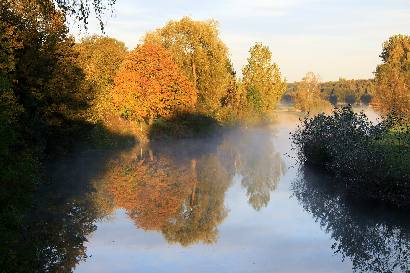 Lippebogen im Herbst