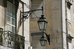 Lisboa - Lampen im Baixa-Viertel